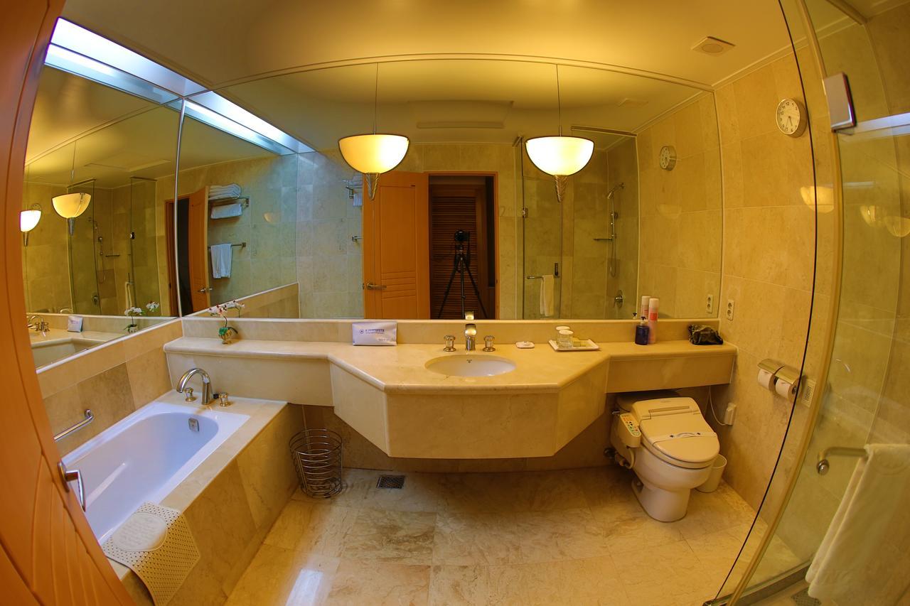 Shangria Beach Tourist Hotel Мокпо Экстерьер фото