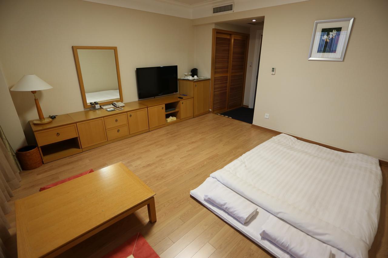 Shangria Beach Tourist Hotel Мокпо Экстерьер фото